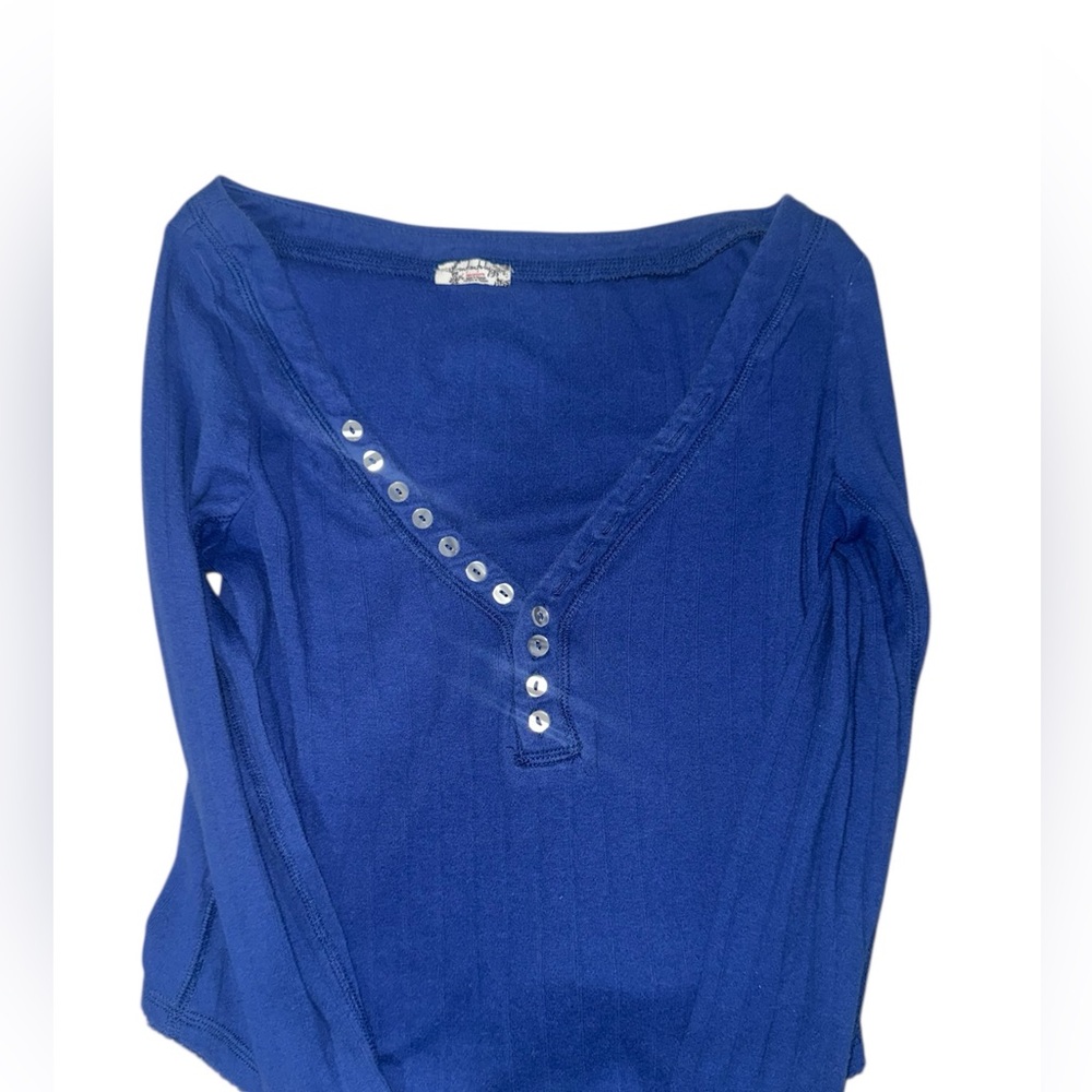 Free People
Coffee Chat Long Sleeve Tee Size Medium - Picture 4 of 4